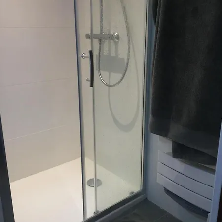 Apartment Vendome 9 *